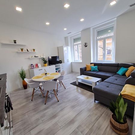 Napfeny Apartman سيغيد المظهر الخارجي الصورة